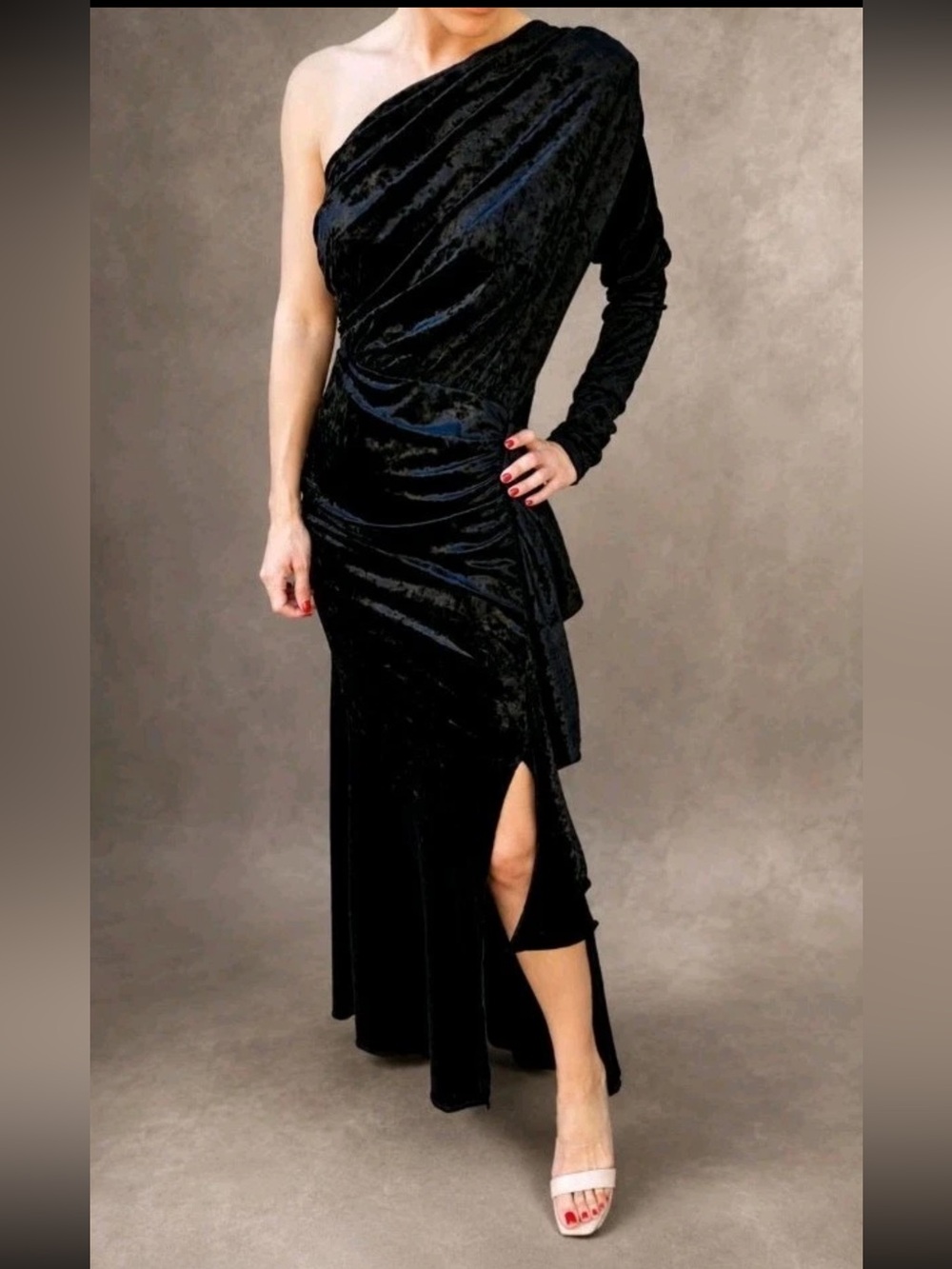 cameo One-Shoulder Black Velvet Evening Gown with Side Slit